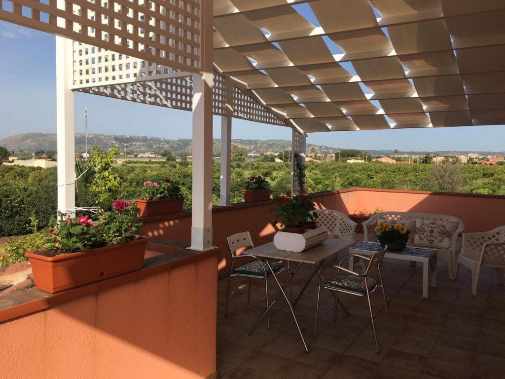 La Stanza Delle Muse In Villa Con Piscina Fontane Bianche Exteriér fotografie